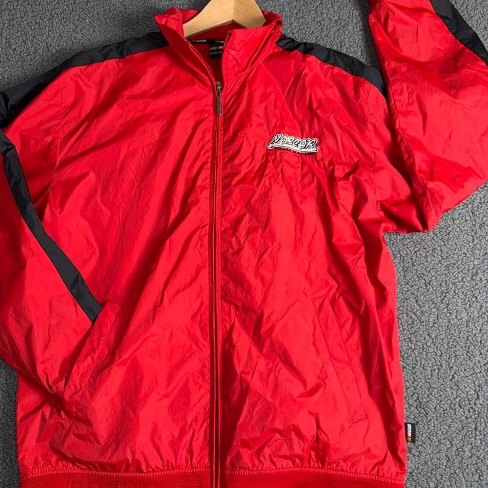 NASCAR Official Licensed Windbreaker Jacket Size M.